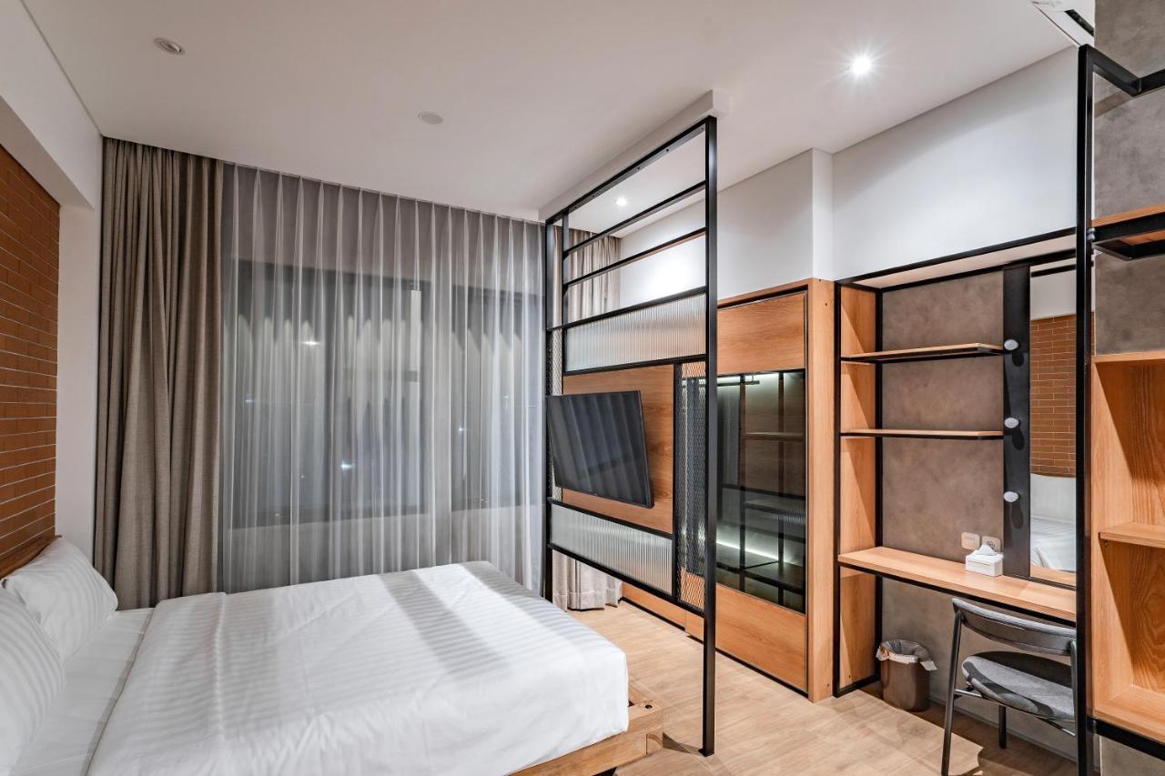 Hotel Loa Living Solo Baru à Grogol Extérieur photo